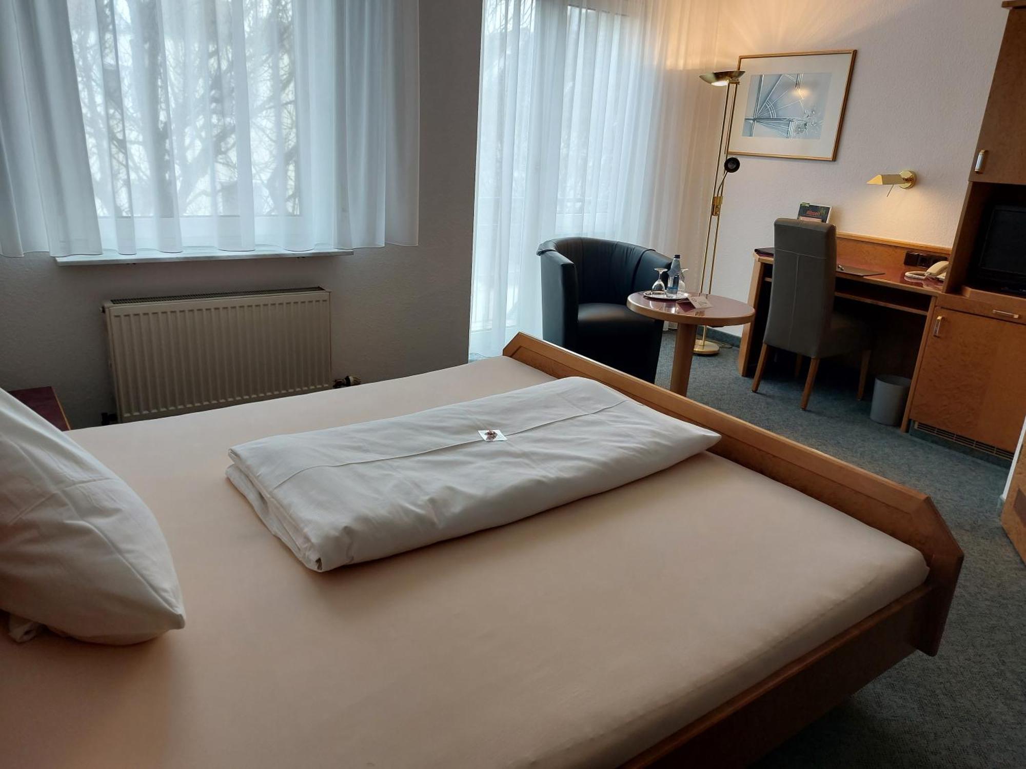 Hotel Zimmermann Фильдерштадт Экстерьер фото