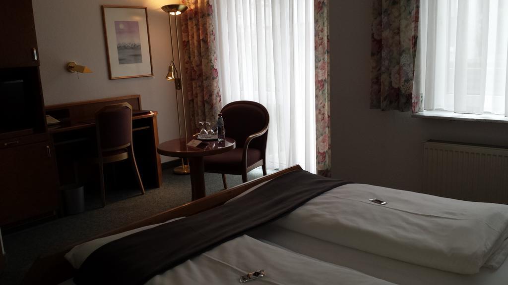 Hotel Zimmermann Фильдерштадт Экстерьер фото